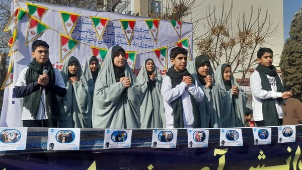 راهپیمایی یوم‌الله ۲۲بهمن با حضور پرشور مردم در استان البرز