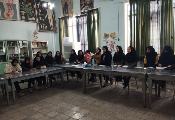 بازدید دانش آموزان کاشمری از پژوهش سرا