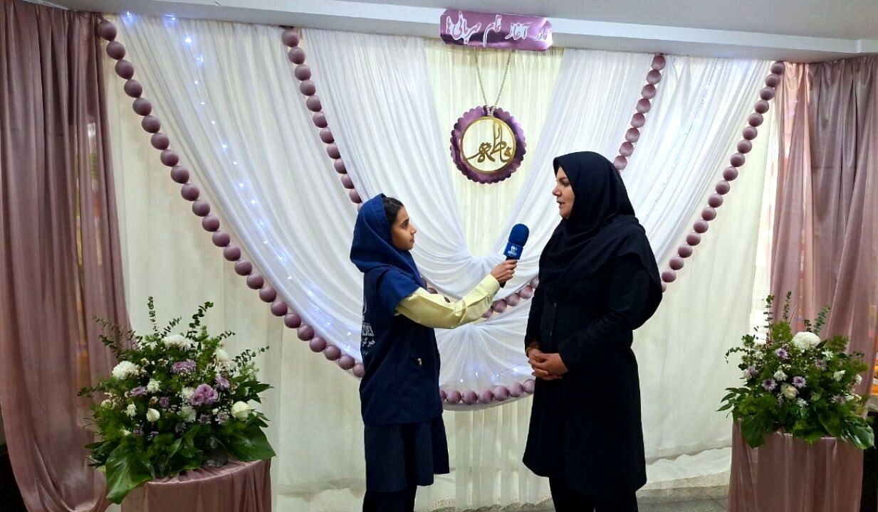 در اردوی هنری،پیوند صمیمانه مادر و دختر در کنار کشف استعدادها  شکل می‌گیرد