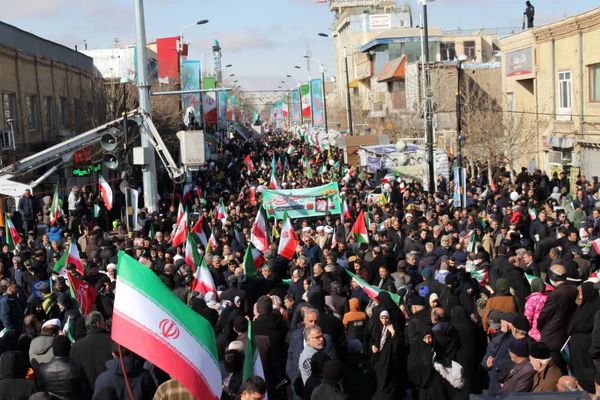 یک زنجان متحد در روز ۲۲بهمن 