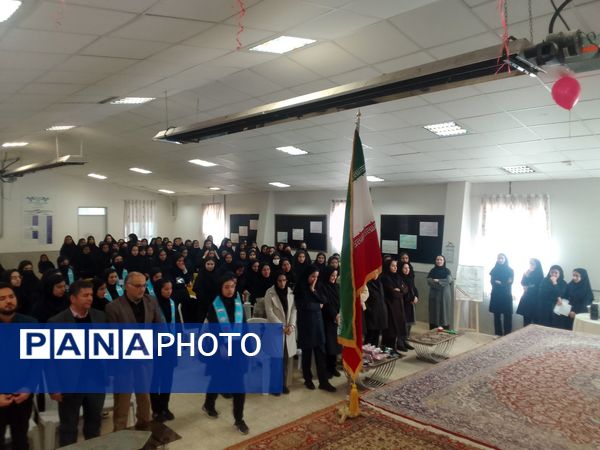 زنگ انقلاب در مدرسه بنت‌الهدی صدر با حضور مسئولین نواخته شد 