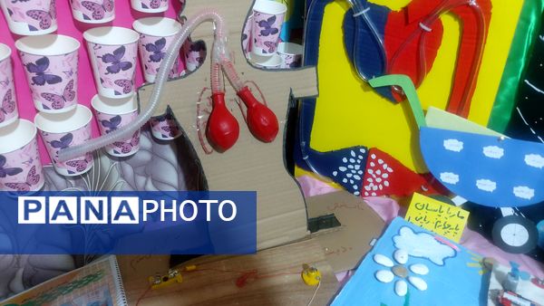  نمایشگاه بازی‌های یادگیری دبستان آیین مهر ورزی 