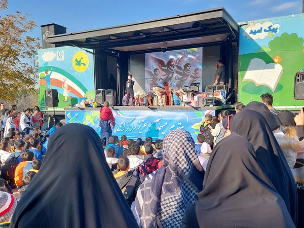 اجتماع بزرگ خانوادگی از مشهد تا قدس