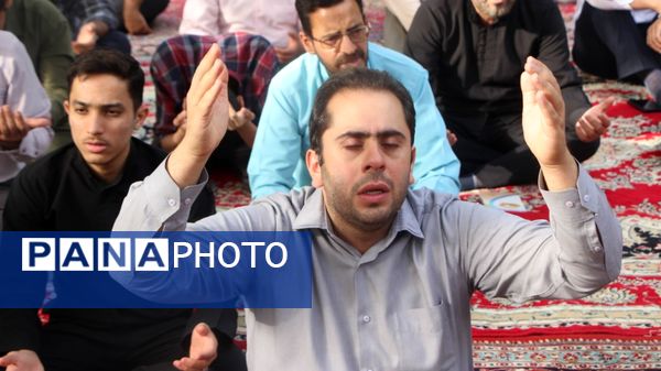 طنین دعای عرفه در پارک کوهستان یزد