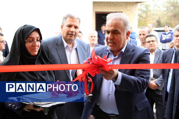 اهدا دستگاه شتابگر الکترونی به دانشگاه یزد