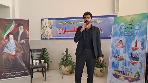 تجلیل از مربیان و معلمان پرورشی و خانواده شهدا در آشخانه