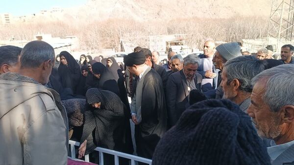 تشییع مادر شهید روستای یاسه چای با حضور گسترده مردم