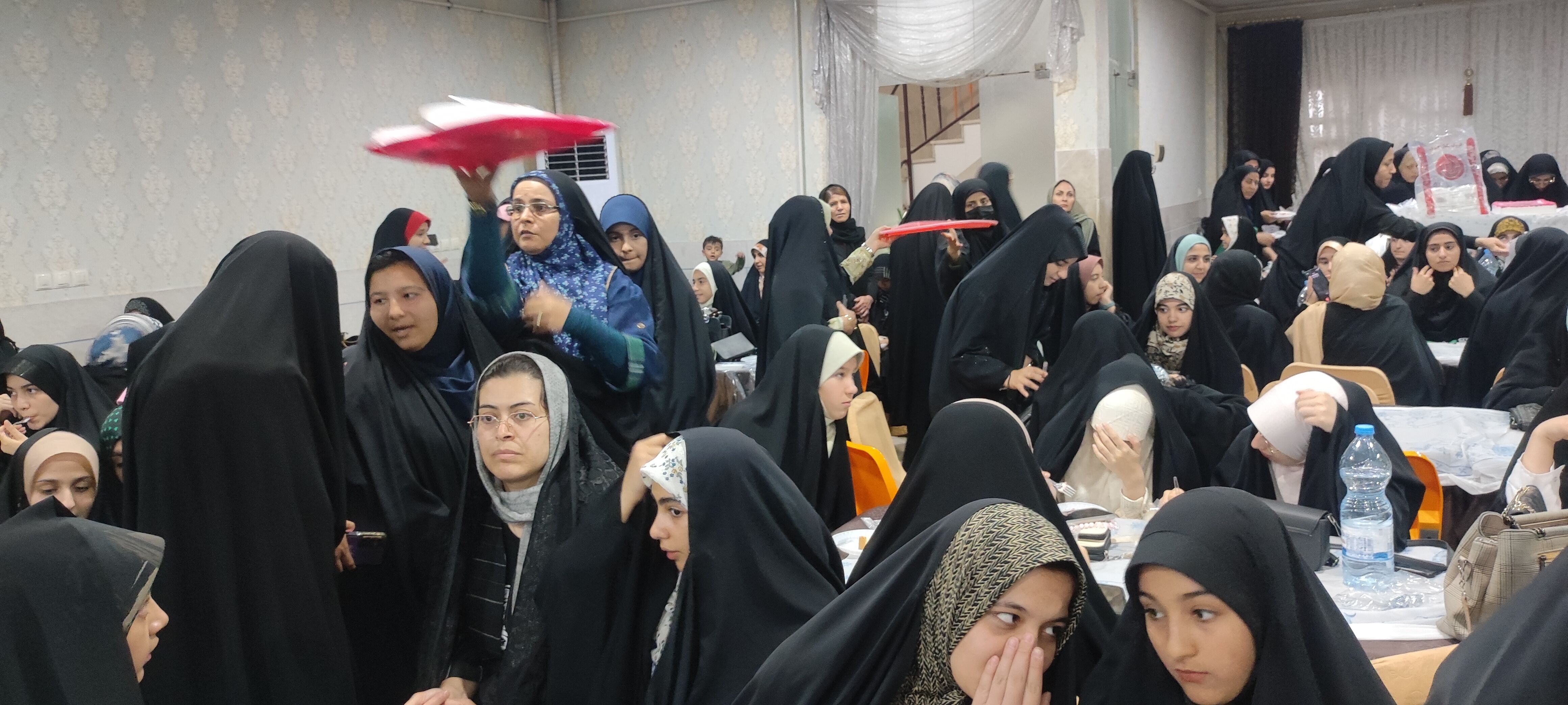 حضور دانش‌آموزان مدرسه خاقانی در جشن دختران آفتاب شیروان