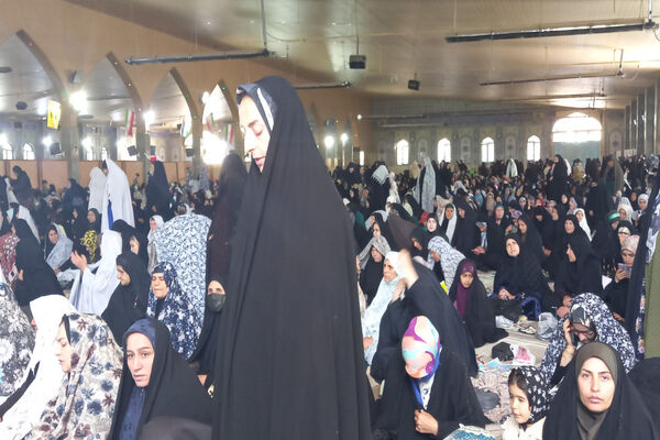 اقامه آخرین نماز جمعه ماه مبارک رمضان با حضور چشمگیر مردم یاسوج