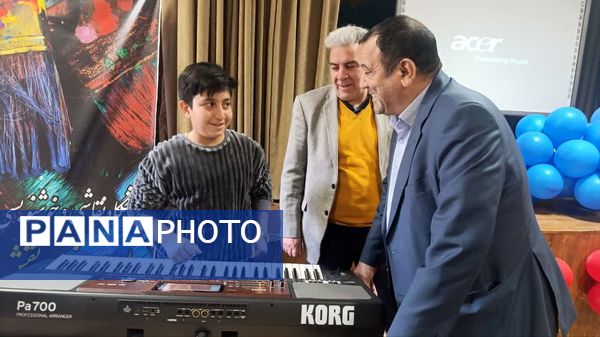 افتتاح نمایشگاه هنری دانش‌آموزی در دبستان دوره دوم سلیمانی