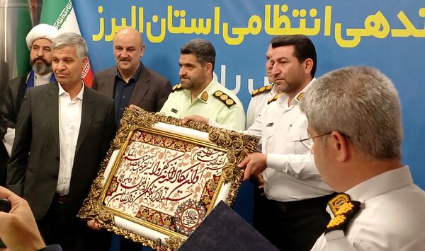 تجلیل از کشاورزان نمونه و دهیارها در پلیس راه استان البرز 