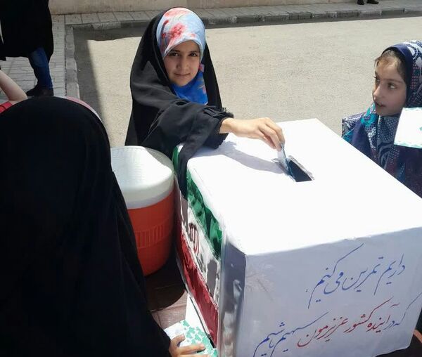 حضور نوجوانان قمی در انتخابات ریاست جمهوری -2