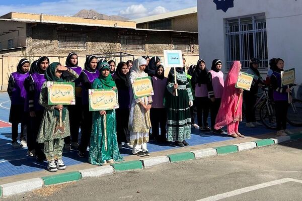 برگزاری المپیاد درون مدرسه ای در دبیرستان مریم عذرا دماوند