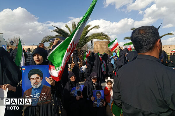 مراسم بیعت با سومین رهبر انقلاب در شیراز 