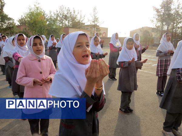 نشاط و شادابی دانش‌آموزان در مدرسه شهید هاشمی‌نژاد خاتم