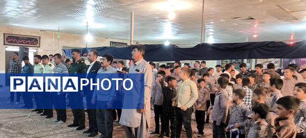 جشن آغاز سال تحصیلی و گرامیداشت هفته دفاع مقدس در حسینیه سیدالشهداء روستای مزرعه شهید بهشتی