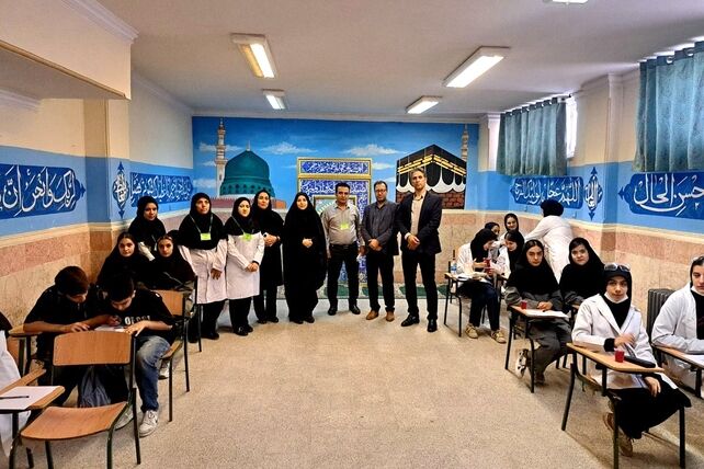 دوازدهمین دوره جشنواره نوجوان خوارزمی در دبیرستان سپاهان بهارستان‌دو