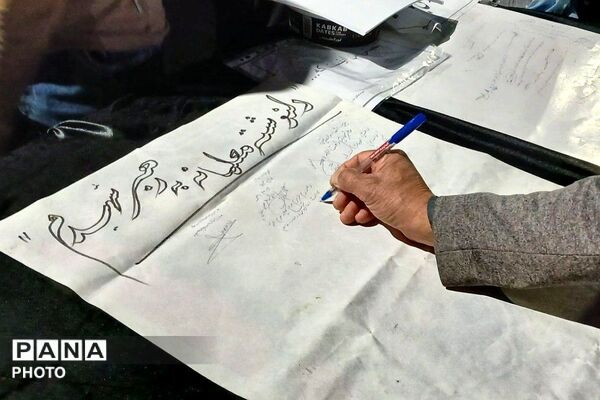 عهد معلمان و دانش‌آموزان با رهبر شهید در موکب فرهنگیان