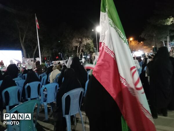 اجتماع مردم در بیعت با سومین رهبر جمهوری اسلامی ایران در امامزاده محروق نیشابور