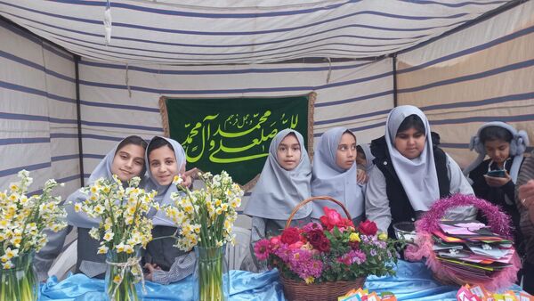 روز مادر، تجلی عشق الهی در سیمای حضرت زهرا(س)