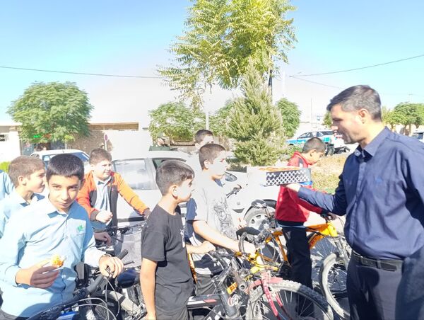 همایش دوچرخه سواری در شهرستان خلیل آباد 