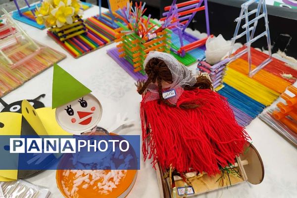 زنگ انقلاب با رونمایی از نمایشگاه دست‌سازه‌ها