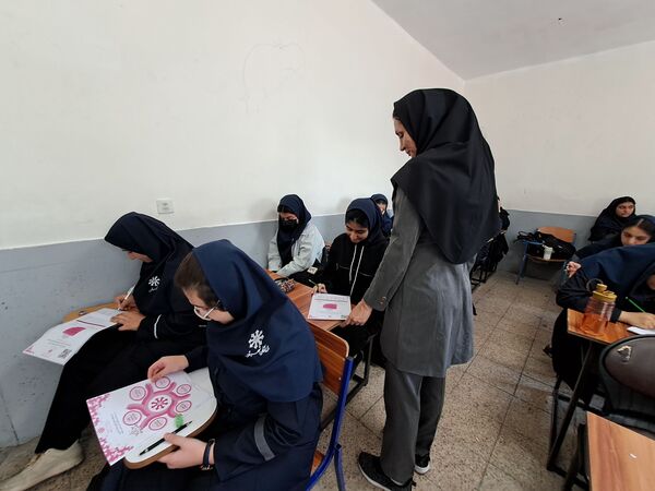 رقابت دانش آموزان سمپاد دبیرستان فرزانگان در دو روز پیاپی