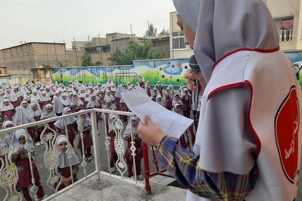 گرامیداشت هفته معلم در مدارس پیشوا