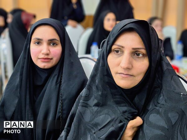 مراسم تجلیل و تقدیر از فرهنگیان در عنبرآباد