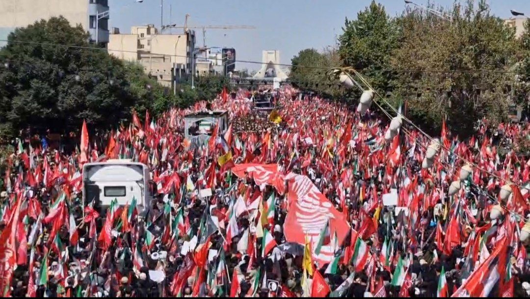 وداع مردم ایران با رهبر شهید