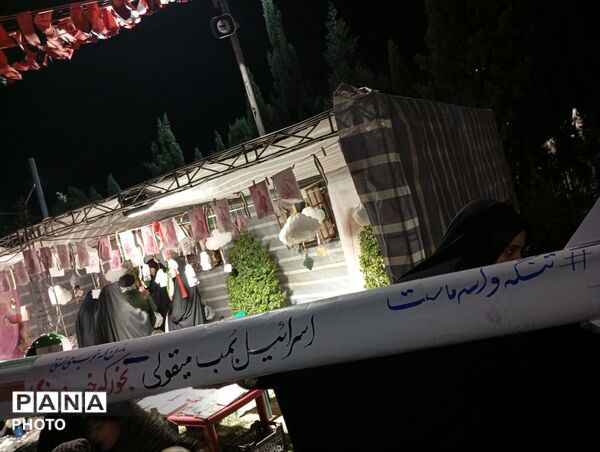 موشک خیابان و تنگه هرمز گلوی دشمن را فشرده است