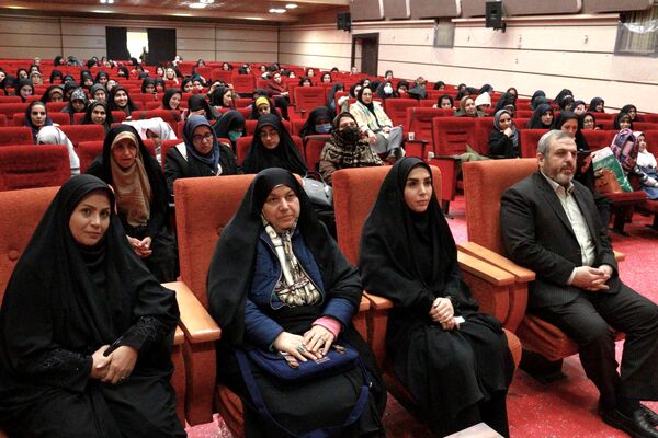 همایش رویداد سراسری «تهران، شهر نماز» با محوریت «نماز شکوفه‌ها» 