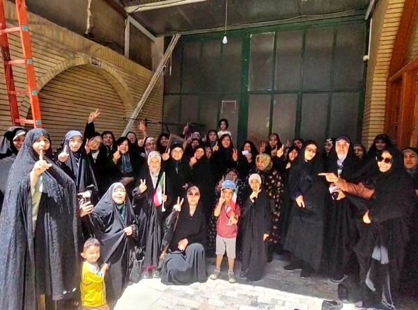 حضور دوباره‌ دلباختگان وطن با شور حسینی در پای صندوق های رأی