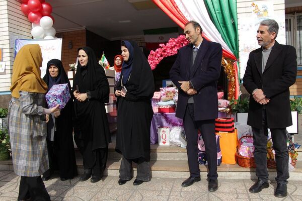 جشن نیکوکاری در مدرسه مهرآیین بهارستان۲