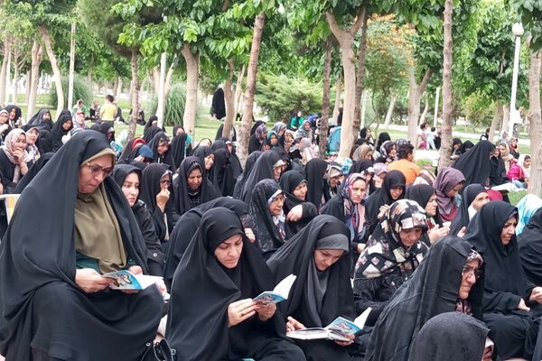 محفل پر فیض دعای عرفه در گلزار شهدا نصیرشهر