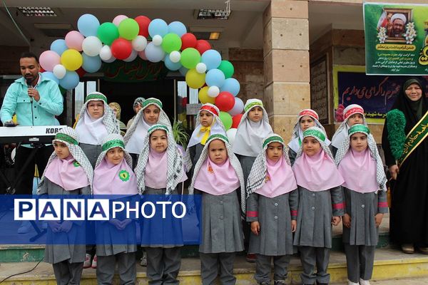 برگزاری مراسم باشکوه دهه کرامت در دبستان شهید بهاری پرند با حضور خادمین حرم رضوی