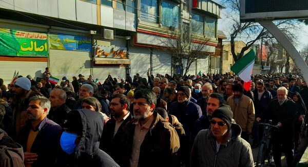 همبستگی یکبارچه مردم غیور و ولایتمدار شهرستان بروجرد در تشییع شهدای امنیت
