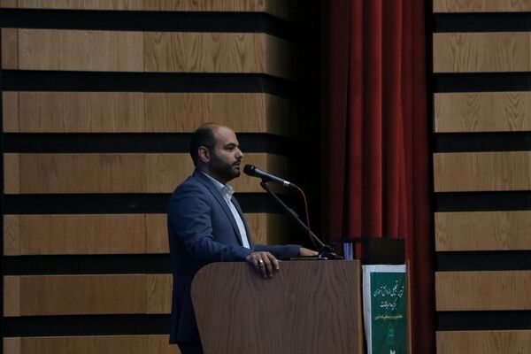 تقدیر از دانش‌آموزان برتر حوزه فرهنگی و هنری در آموزش و پرورش ناحیه یک شهرری