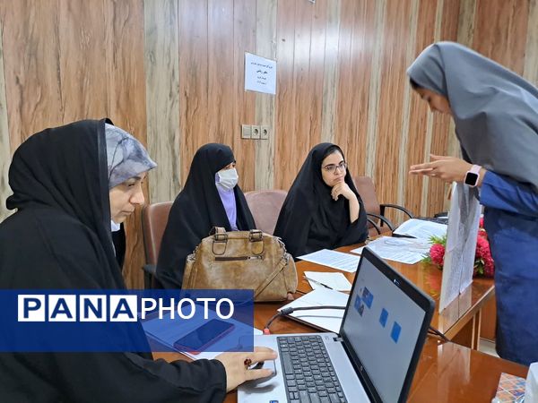 داوری دهمین دوره جشنواره نوجوان خوارزمی محور ریاضی در شهرستان فاروج