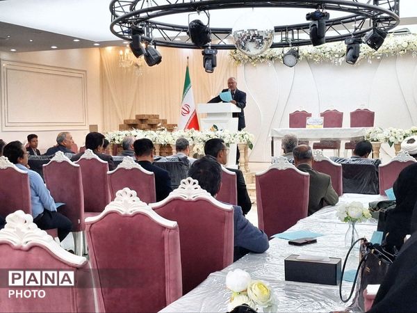 جلسه هماهنگی فرآیند ارزیابی و پایش جامع عملکرد مدارس مقطع متوسطه شهرستان کاشمر 
