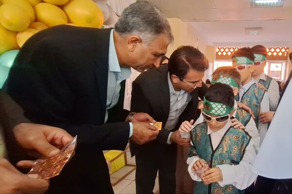 بزرگداشت روز عصای سفید در آموزشگاه شوریده شیرازی