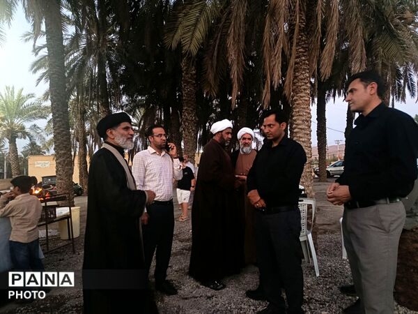 جلوه‌های خدمت‌رسانی فرهنگیان حاجی‌آباد در آیین وداع با «رهبر شهید»