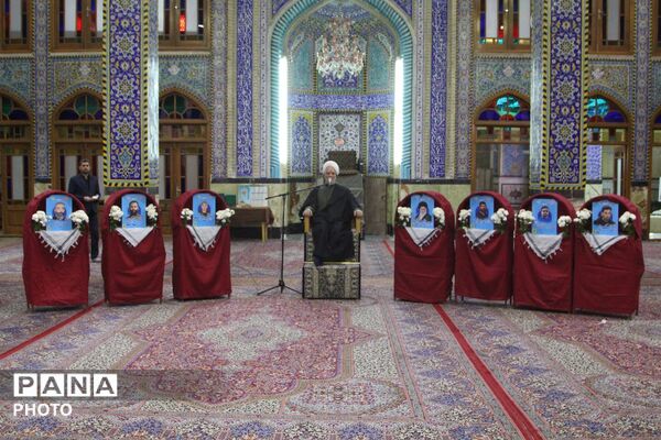هفتمین روز بزرگداشت امام امت در مسجد روضه محمدیه یزد