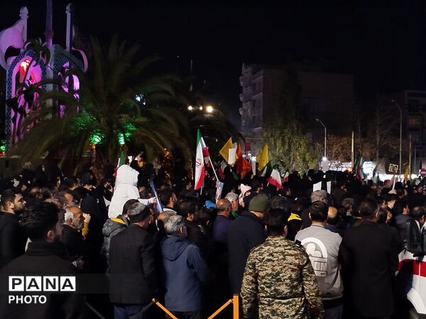 راهپیمایی بزرگ مردم ولایتمدار ورامین بر علیه آمریکا و اسرائیل جنایتکار برای خون خواهی رهبر معظم انقلاب اسلامی