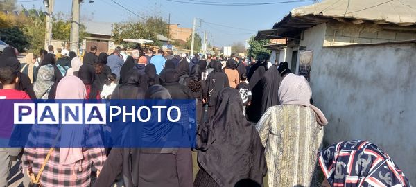 همایش پیاده‌روی در روستای کروا قائمشهر