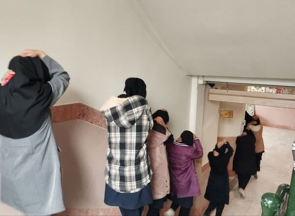 اجرای مانور زلزله در هنرستان شهید شهیدی خلیل آباد 