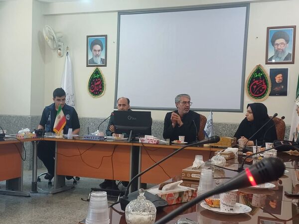 تجلیل از دانش‌آموز خبرنگاران پانا کاشان