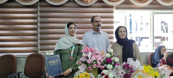 استقبال از دانش آموز شیروانی دارنده مدال برنز جهانی المپیاد علوم زمین