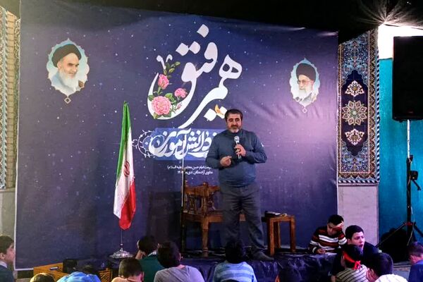 اعتکاف یعنی پاکی و صمیمیت 