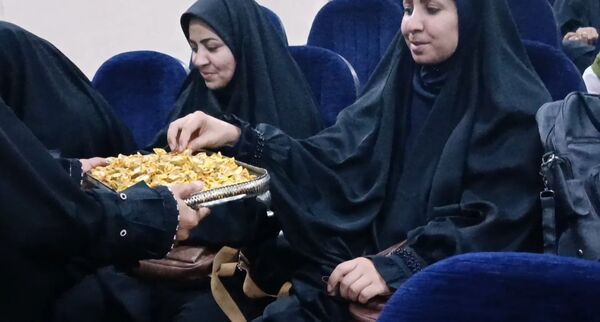 جشن میلاد حضرت زینب(س) و روز پرستار در سالن ارشاد حاجی‌آباد